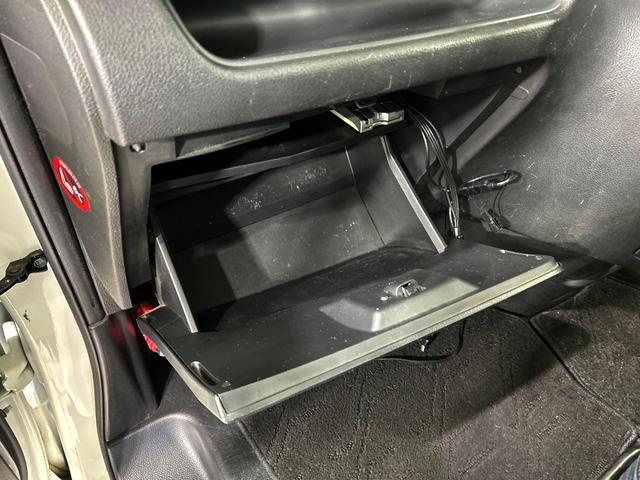 セレナ ハイウェイスター S-ハイブリッド Vセレクション 両側電動ドア 純正SDナビ 後席モニター 禁煙車 スマートキー LEDヘッド クルコン 純正16インチアルミ オートライト オートエアコン リアエアコン Bluetooth CD DVD再生 地デジ(57枚目)