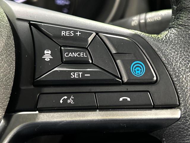 キックス Ｘ　プロパイロット　純正９インチナビ　全周囲カメラ　エマージェンシーブレーキ　デジタルインナーミラー　禁煙車　ＬＥＤヘッド　ルーフレール　ＥＴＣ　純正１７インチアルミ　オートハイビーム　オートライト（33枚目）