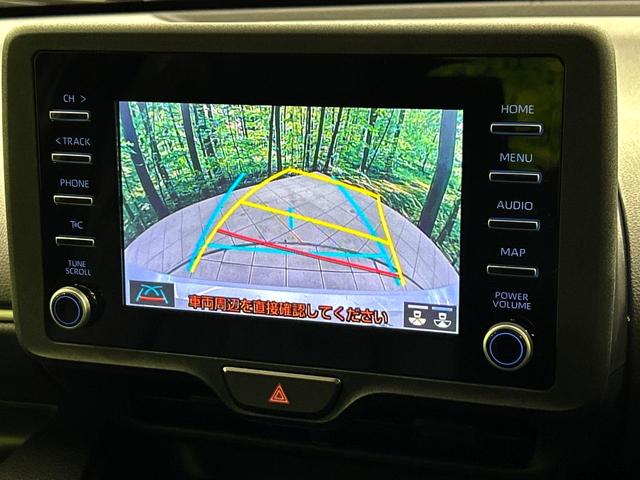 ヤリス X 純正8インチディスプレイ バックカメラ セーフティセンス 禁煙車 クリアランスソナー ETC オートハイビーム 車線逸脱警報 オートライト Bluetooth スマートキー(4枚目)