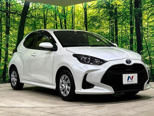 ヤリス X 純正8インチディスプレイ バックカメラ セーフティセンス 禁煙車 クリアランスソナー ETC オートハイビーム 車線逸脱警報 オートライト Bluetooth スマートキー(16枚目)