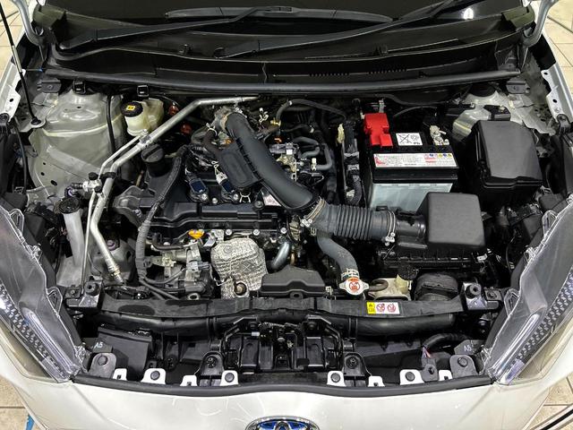 ヤリス X 純正8インチディスプレイ バックカメラ セーフティセンス 禁煙車 クリアランスソナー ETC オートハイビーム 車線逸脱警報 オートライト Bluetooth スマートキー(18枚目)