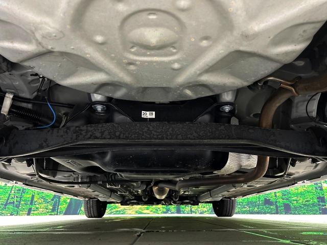 ヤリス X 純正8インチディスプレイ バックカメラ セーフティセンス 禁煙車 クリアランスソナー ETC オートハイビーム 車線逸脱警報 オートライト Bluetooth スマートキー(19枚目)