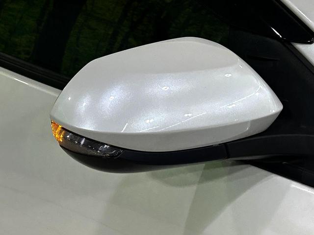 ヤリス X 純正8インチディスプレイ バックカメラ セーフティセンス 禁煙車 クリアランスソナー ETC オートハイビーム 車線逸脱警報 オートライト Bluetooth スマートキー(21枚目)