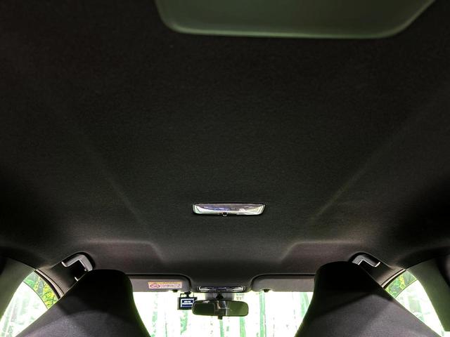 ヤリス X 純正8インチディスプレイ バックカメラ セーフティセンス 禁煙車 クリアランスソナー ETC オートハイビーム 車線逸脱警報 オートライト Bluetooth スマートキー(30枚目)