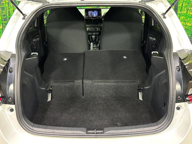 ヤリス X 純正8インチディスプレイ バックカメラ セーフティセンス 禁煙車 クリアランスソナー ETC オートハイビーム 車線逸脱警報 オートライト Bluetooth スマートキー(31枚目)