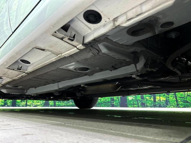 ヤリス X 純正8インチディスプレイ バックカメラ セーフティセンス 禁煙車 クリアランスソナー ETC オートハイビーム 車線逸脱警報 オートライト Bluetooth スマートキー(36枚目)