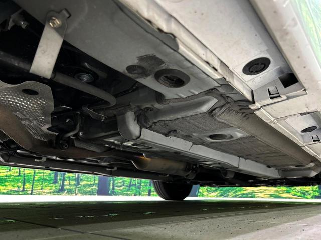 ヤリス X 純正8インチディスプレイ バックカメラ セーフティセンス 禁煙車 クリアランスソナー ETC オートハイビーム 車線逸脱警報 オートライト Bluetooth スマートキー(37枚目)