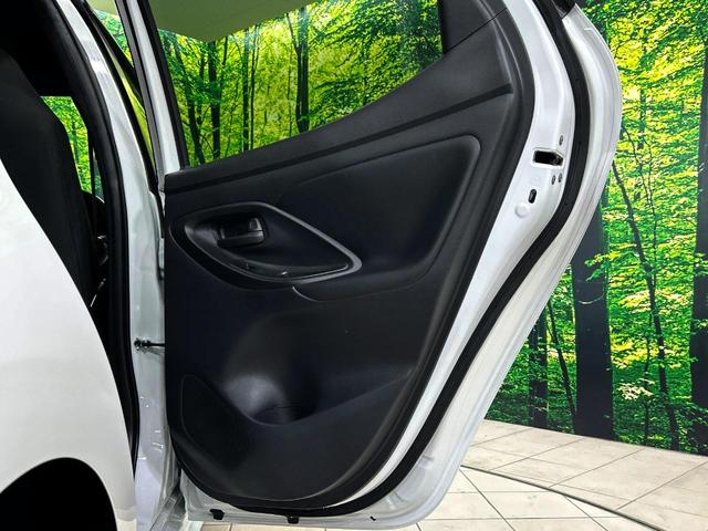 ヤリス X 純正8インチディスプレイ バックカメラ セーフティセンス 禁煙車 クリアランスソナー ETC オートハイビーム 車線逸脱警報 オートライト Bluetooth スマートキー(39枚目)