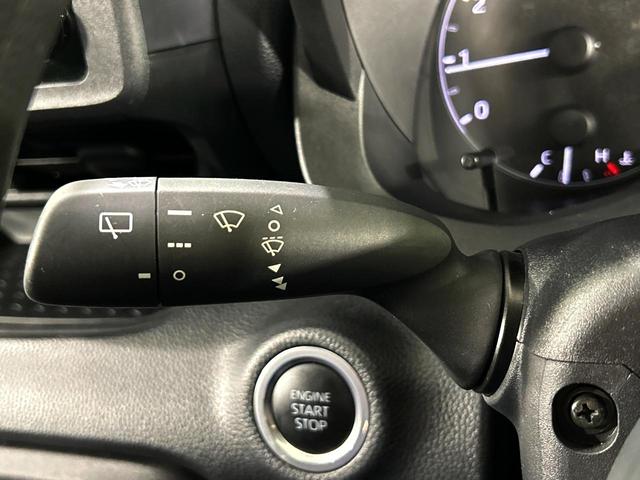 ヤリス X 純正8インチディスプレイ バックカメラ セーフティセンス 禁煙車 クリアランスソナー ETC オートハイビーム 車線逸脱警報 オートライト Bluetooth スマートキー(48枚目)