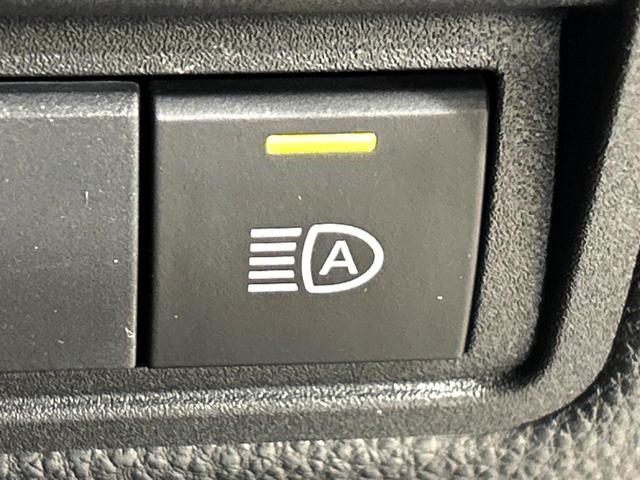 ヤリス X 純正8インチディスプレイ バックカメラ セーフティセンス 禁煙車 クリアランスソナー ETC オートハイビーム 車線逸脱警報 オートライト Bluetooth スマートキー(52枚目)