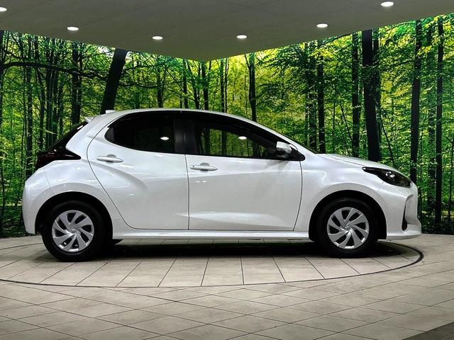 ヤリス X 純正8インチディスプレイ バックカメラ セーフティセンス 禁煙車 クリアランスソナー ETC オートハイビーム 車線逸脱警報 オートライト Bluetooth スマートキー(59枚目)