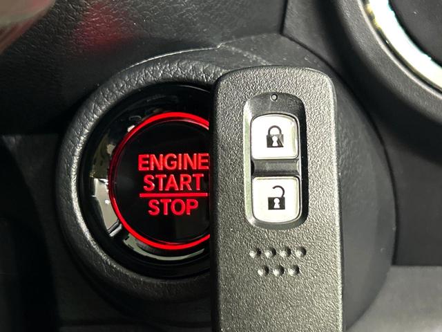 N-ONE プレミアム ツアラー 純正SDナビ バックカメラ 衝突被害軽減システム 禁煙車 ハーフレザーシート コーナーセンサー スマートキー LEDヘッド 純正15インチアルミ 車線逸脱警報 オートライト オートエアコン(7枚目)