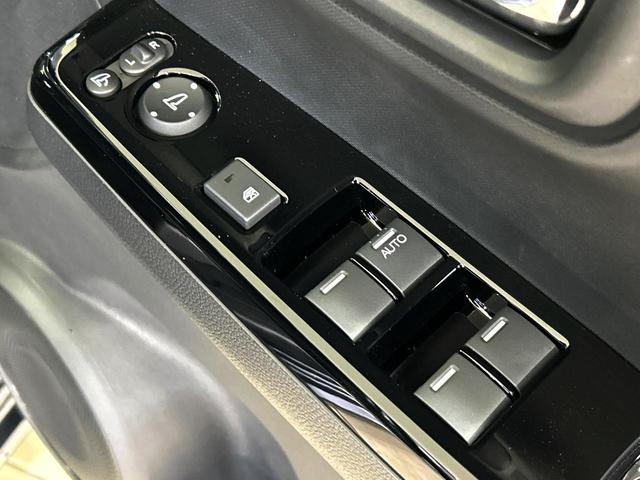 N-ONE プレミアム ツアラー 純正SDナビ バックカメラ 衝突被害軽減システム 禁煙車 ハーフレザーシート コーナーセンサー スマートキー LEDヘッド 純正15インチアルミ 車線逸脱警報 オートライト オートエアコン(60枚目)