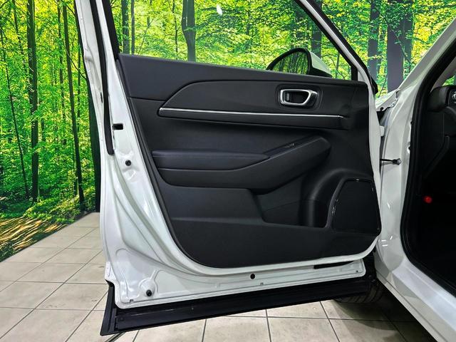 ヴェゼル e:HEV Z 登録済未使用車 全周囲カメラ 衝突被害軽減システム 電動リアゲート ハーフレザーシート 登録済未使用車 全周囲カメラ 衝突被害軽減システム 電動リアゲート ハーフレザーシート コーナーセンサー(26枚目)