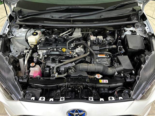 ヤリス ハイブリッドＸ　純正８型ディスプレイ　セーフティセンス　レーダークルーズ　バックカメラ　１００Ｖ電源　ＥＴＣ　クリアランスソナー　オートハイビーム　オートライト　オートエアコン　Ｂｌｕｅｔｏｏｔｈ　フルセグ（18枚目）