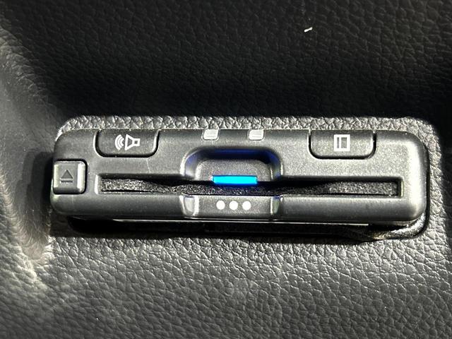 ステップワゴン e:HEVスパーダ 両側電動ドア SDナビ フロント・バックカメラ 衝突被害軽減システム 電動リアゲート レザーシート ドラレコ コーナーセンサー スマートキー LEDヘッド ビルトインETC 純正16インチアルミ(55枚目)