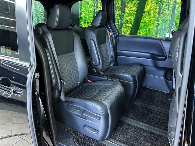 ヴォクシー ハイブリッドS-Z 両側電動ドア 後席モニター 全周囲カメラ 100V電源 衝突被害軽減システム レーダークルーズ 電動リアゲート ハーフレザーシート ドラレコ コーナーセンサー スマートキー(9枚目)