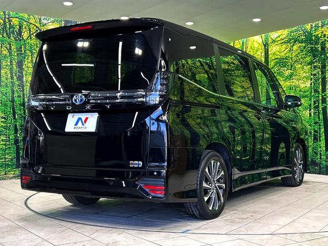 ヴォクシー ハイブリッドS-Z 両側電動ドア 後席モニター 全周囲カメラ 100V電源 衝突被害軽減システム レーダークルーズ 電動リアゲート ハーフレザーシート ドラレコ コーナーセンサー スマートキー(18枚目)