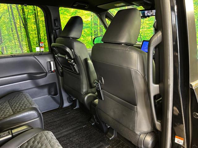 ヴォクシー ハイブリッドS-Z 両側電動ドア 後席モニター 全周囲カメラ 100V電源 衝突被害軽減システム レーダークルーズ 電動リアゲート ハーフレザーシート ドラレコ コーナーセンサー スマートキー(39枚目)