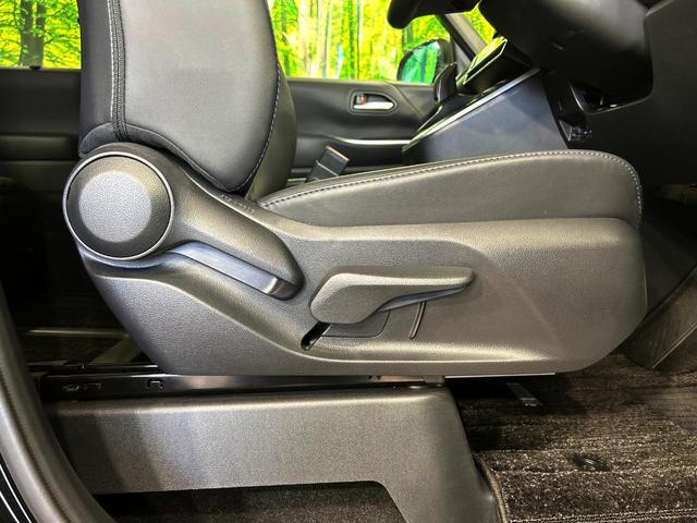 ヴォクシー ハイブリッドS-Z 両側電動ドア 後席モニター 全周囲カメラ 100V電源 衝突被害軽減システム レーダークルーズ 電動リアゲート ハーフレザーシート ドラレコ コーナーセンサー スマートキー(40枚目)