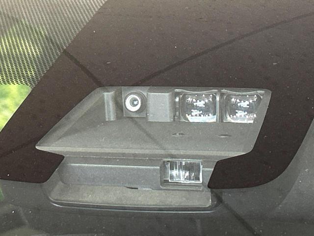 アクア Gブラックソフトレザーセレクション アルパイン8インチナビ バックカメラ プリクラッシュセーフティ クルーズコントロール 禁煙車 シートヒーター ETC オートライト オートエアコン Bluetooth DVD再生 フルセグ(5枚目)