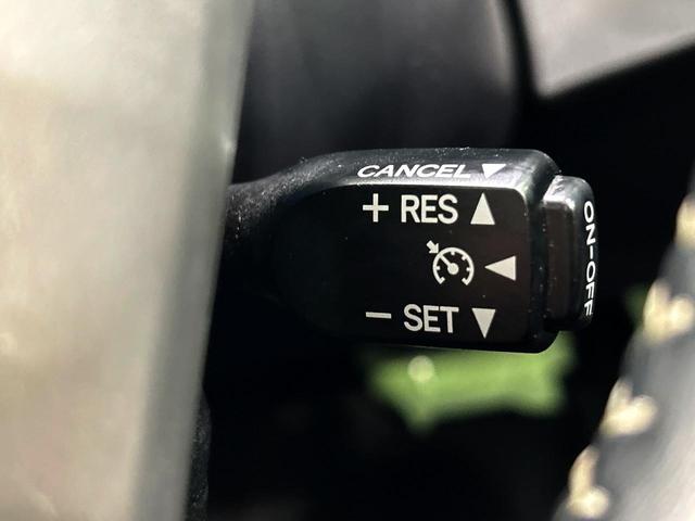 アクア Gブラックソフトレザーセレクション アルパイン8インチナビ バックカメラ プリクラッシュセーフティ クルーズコントロール 禁煙車 シートヒーター ETC オートライト オートエアコン Bluetooth DVD再生 フルセグ(7枚目)