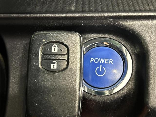 アクア Gブラックソフトレザーセレクション アルパイン8インチナビ バックカメラ プリクラッシュセーフティ クルーズコントロール 禁煙車 シートヒーター ETC オートライト オートエアコン Bluetooth DVD再生 フルセグ(35枚目)