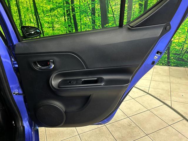 アクア Gブラックソフトレザーセレクション アルパイン8インチナビ バックカメラ プリクラッシュセーフティ クルーズコントロール 禁煙車 シートヒーター ETC オートライト オートエアコン Bluetooth DVD再生 フルセグ(54枚目)