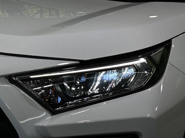 RAV4 アドベンチャー オフロードパッケージ 純正9インチディスプレイ 全周囲カメラ セーフティセンス レーダークルーズ ブラインドスポットモニター デジタルインナーミラー 禁煙車 シートベンチレーション 電動リアゲート ステアリングヒーター(12枚目)