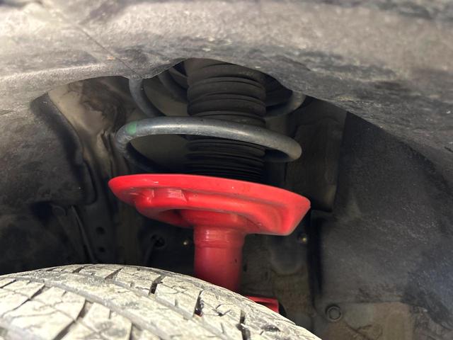 RAV4 アドベンチャー オフロードパッケージ 純正9インチディスプレイ 全周囲カメラ セーフティセンス レーダークルーズ ブラインドスポットモニター デジタルインナーミラー 禁煙車 シートベンチレーション 電動リアゲート ステアリングヒーター(26枚目)