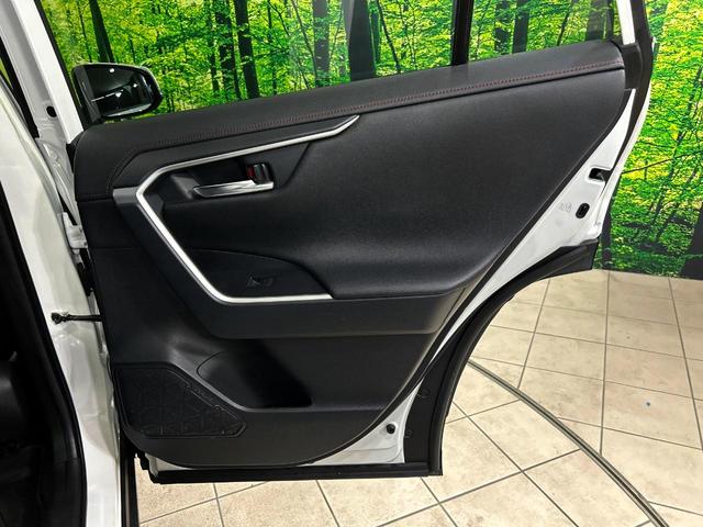 RAV4 アドベンチャー オフロードパッケージ 純正9インチディスプレイ 全周囲カメラ セーフティセンス レーダークルーズ ブラインドスポットモニター デジタルインナーミラー 禁煙車 シートベンチレーション 電動リアゲート ステアリングヒーター(41枚目)
