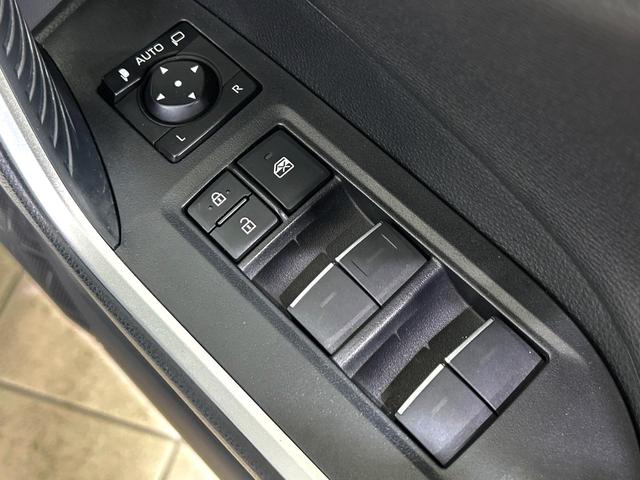 RAV4 アドベンチャー オフロードパッケージ 純正9インチディスプレイ 全周囲カメラ セーフティセンス レーダークルーズ ブラインドスポットモニター デジタルインナーミラー 禁煙車 シートベンチレーション 電動リアゲート ステアリングヒーター(43枚目)