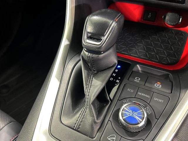 RAV4 アドベンチャー オフロードパッケージ 純正9インチディスプレイ 全周囲カメラ セーフティセンス レーダークルーズ ブラインドスポットモニター デジタルインナーミラー 禁煙車 シートベンチレーション 電動リアゲート ステアリングヒーター(47枚目)