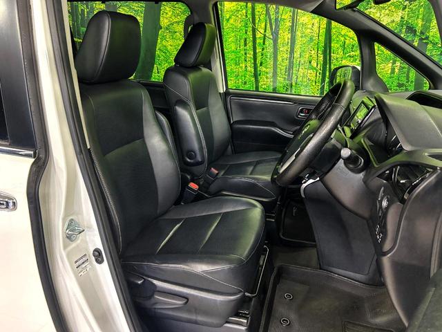 エスクァイア Gi ナビゲーション 後席モニター 両側電動スライドドア バックカメラ 禁煙車 LEDヘッド ETC クルーズコントロール オートハイビーム オートライト 踏み間違い防止付きクリアランスソナー 7人乗り(8枚目)