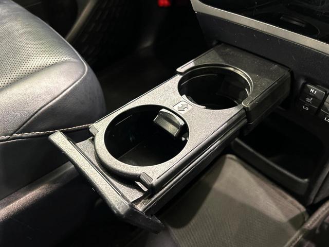 エスクァイア Gi ナビゲーション 後席モニター 両側電動スライドドア バックカメラ 禁煙車 LEDヘッド ETC クルーズコントロール オートハイビーム オートライト 踏み間違い防止付きクリアランスソナー 7人乗り(42枚目)