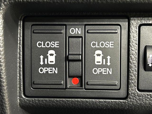 ステップワゴン スパーダ　登録済未使用車　純正１１．４インチナビ　ホンダセンシング　アダプティブクルーズ　両側電動スライドドア　バックカメラ　ブラインドスポットモニター　電動リアゲート　シートヒーター　オットマン　７人乗り（7枚目）