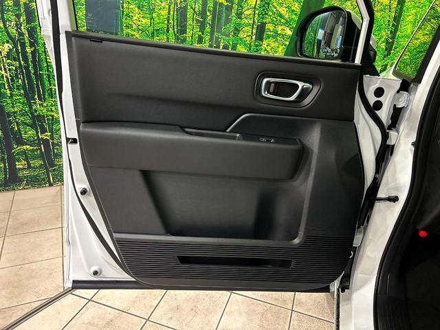 ステップワゴン スパーダ　登録済未使用車　純正１１．４インチナビ　ホンダセンシング　アダプティブクルーズ　両側電動スライドドア　バックカメラ　ブラインドスポットモニター　電動リアゲート　シートヒーター　オットマン　７人乗り（38枚目）