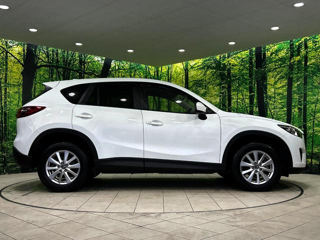 ＣＸ－５ ＸＤ　ナビゲーション　バックカメラ　衝突軽減装置　クルーズコントロール　ＥＴＣ　純正１７インチアルミ　オートハイビーム　デュアルエアコン　ＣＤ　ＤＶＤ再生　プライバシーガラス　盗難防止装置（51枚目）