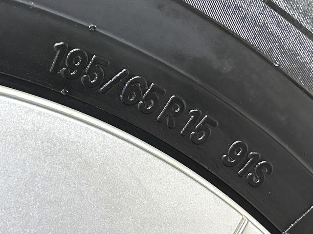 プリウス Ｓ　純正ナビ　バックカメラ　セーフティセンス　レーダークルーズ　禁煙車　ＬＥＤヘッド　ＥＴＣ　オートハイビーム　オートライト　スマートキー　アイドリングストップ　プライバシーガラス（23枚目）