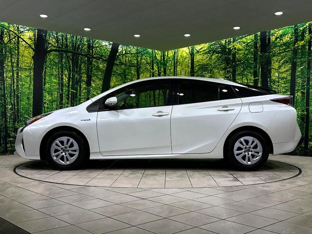 プリウス Ｓ　純正ナビ　バックカメラ　セーフティセンス　レーダークルーズ　禁煙車　ＬＥＤヘッド　ＥＴＣ　オートハイビーム　オートライト　スマートキー　アイドリングストップ　プライバシーガラス（28枚目）