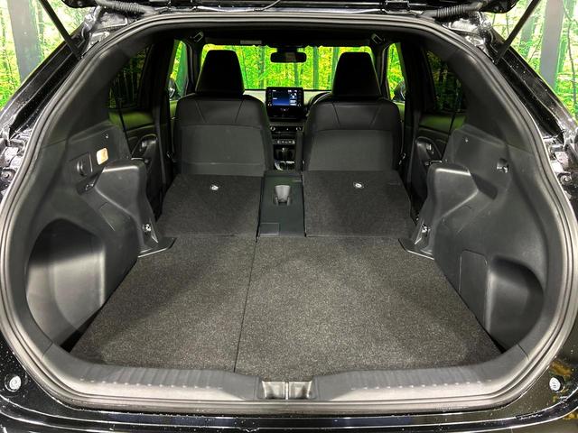 ヤリスクロス ハイブリッドＺ　純正８型ディスプレイオーディオ　バックカメラ　セーフティセンス　レーダークルーズ　禁煙車　ハーフレザーシート　パワーシート　コーナーセンサー　ＬＥＤヘッド　ＥＴＣ　純正１８インチアルミ（46枚目）