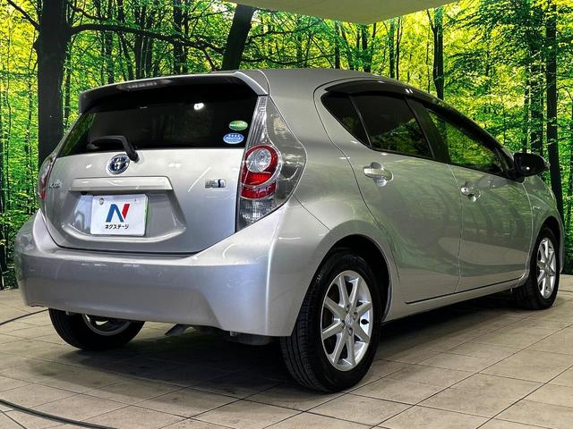 アクア Ｓ　純正ＳＤナビ　バックカメラ　禁煙車　スマートキー　ＥＴＣ　純正１５インチアルミ　オートライト　オートエアコン　Ｂｌｕｅｔｏｏｔｈ　フルセグ（17枚目）