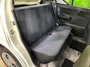 後部座席も気になるようなキズ・汚れやへたり等、大きなダメージはなく、良好な状態です。
