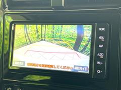 【バックカメラ】駐車時に後方がリアルタイム映像で確認できます。大型商業施設や立体駐車場での駐車時や、夜間のバック時に大活躍！運転スキルに関わらず、今や必須となった装備のひとつです！ 5