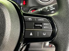 �ڥ����ץƥ��֥��롼������ȥ�����۹�®ƻϩ�Ǥ�Ĺ��Υ���Ԥ��ڤˡ�����ư��®�٤��ݤĥ��롼������ȥ����뤬�����ͷڸ������ƥ��Ϣ�Ȥ��������μ�ξ���Τ��Ƽִ֤��ݤĤ褦��®��Ĵ�ᤷ�Ƥ���ޤ����� 4