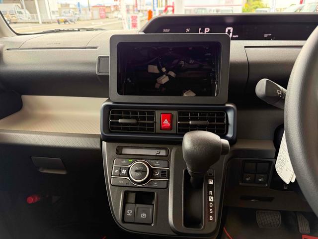 タント Ｘ　バックカメラ　両側スライド・片側電動　クリアランスソナー　衝突被害軽減システム　オートライト　ＬＥＤヘッドランプ　スマートキー　アイドリングストップ　電動格納ミラー　シートヒーター　ベンチシート（4枚目）