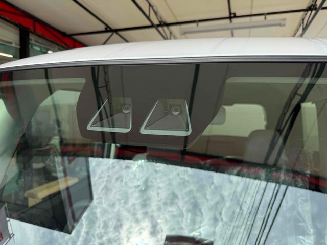 タント Ｘ　バックカメラ　両側スライド・片側電動　クリアランスソナー　衝突被害軽減システム　オートライト　ＬＥＤヘッドランプ　スマートキー　アイドリングストップ　電動格納ミラー　シートヒーター　ベンチシート（21枚目）