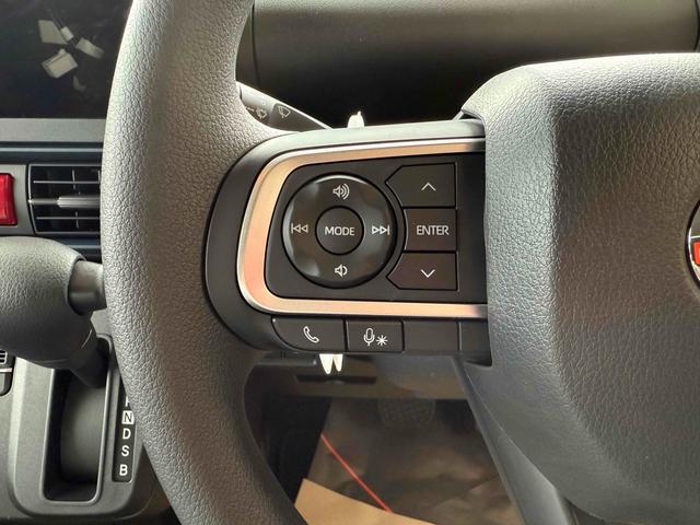 タント Ｘ　バックカメラ　両側スライド・片側電動　クリアランスソナー　衝突被害軽減システム　オートライト　ＬＥＤヘッドランプ　スマートキー　アイドリングストップ　電動格納ミラー　シートヒーター　ベンチシート（29枚目）