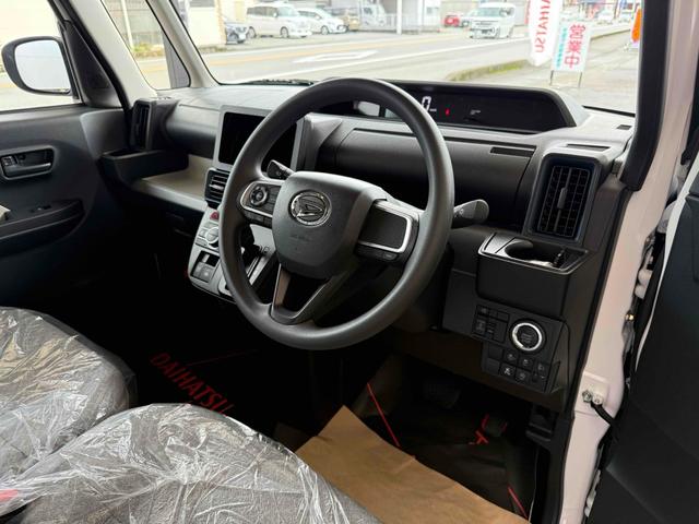 タント Ｘ　バックカメラ　両側スライド・片側電動　クリアランスソナー　衝突被害軽減システム　オートライト　ＬＥＤヘッドランプ　スマートキー　アイドリングストップ　電動格納ミラー　シートヒーター　ベンチシート（30枚目）