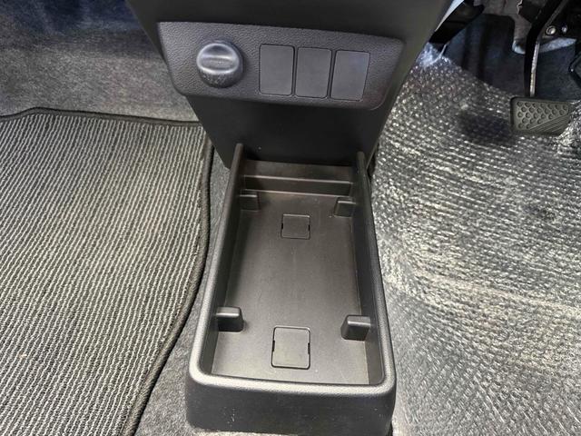 ミライース Ｘ　ＳＡＩＩＩ　クリアランスソナー　衝突被害軽減システム　オートマチックハイビーム　ＬＥＤヘッドランプ　キーレスエントリー　アイドリングストップ　電動格納ミラー　ＣＶＴ　盗難防止システム　ＡＢＳ　ＥＳＣ　ＣＤ（6枚目）